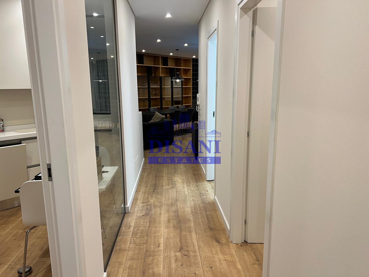 JEPET ME QIRA APARTAMENT 2+1 TEK STADIUMI DINAMO!