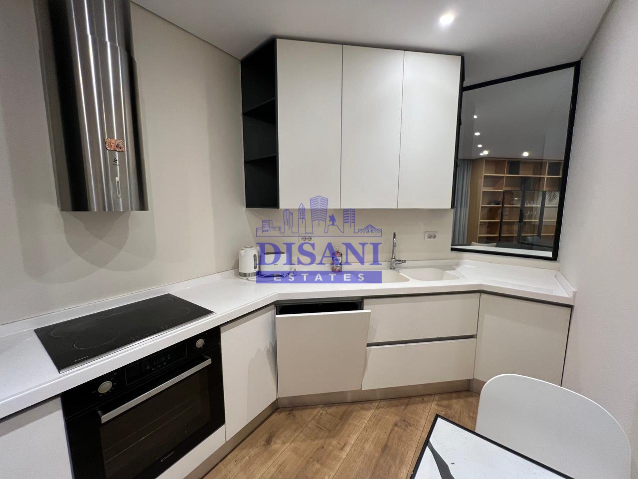 JEPET ME QIRA APARTAMENT 2+1 TEK STADIUMI DINAMO!
