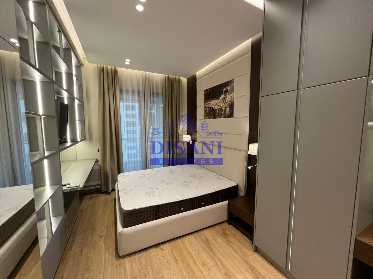 APPARTAMENTO 1+1 CON POSTO AUTO IN AFFITTO IN PIAZZA 21, VIA KAVAJES!