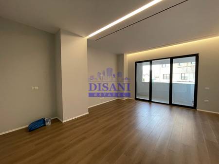 UFFICIO IN AFFITTO A VASIL SHANTO!