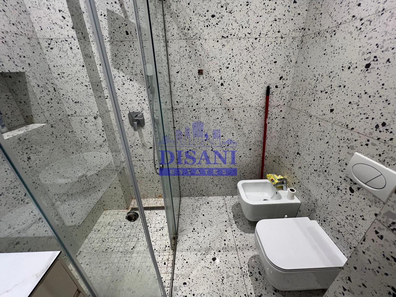 APPARTAMENTO 1+1 CON POSTO AUTO IN AFFITTO A DELIJORGJI!