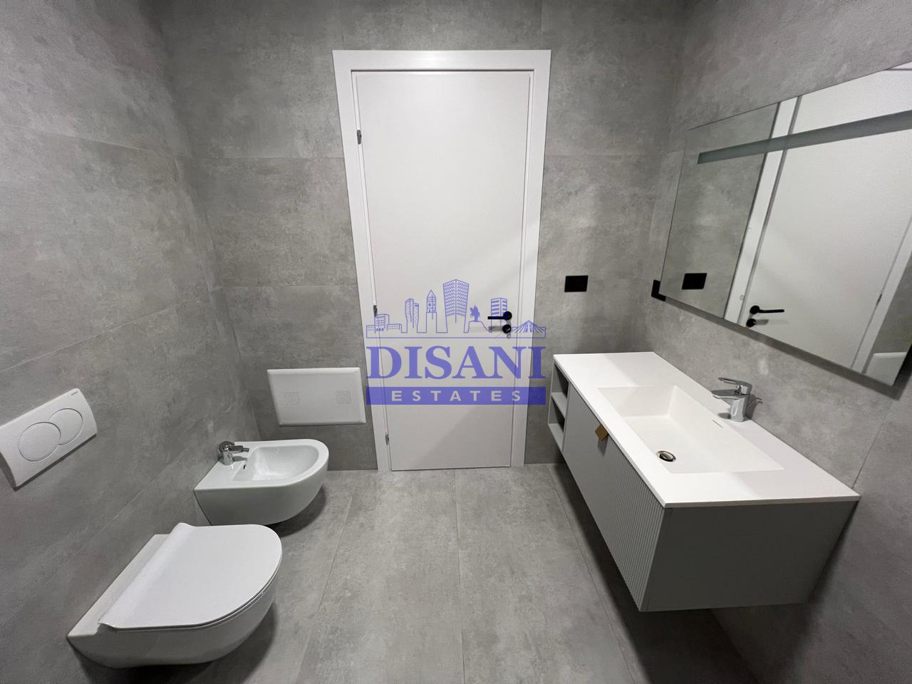 AMBIENT PER ZYRE ME QERA TEK DOWNTOWN ONE!