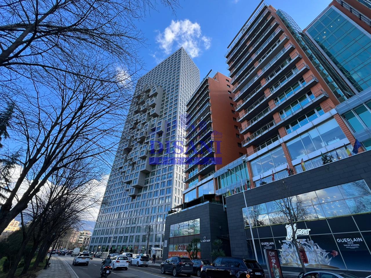 AMBIENT PER ZYRE ME QERA TEK DOWNTOWN ONE!