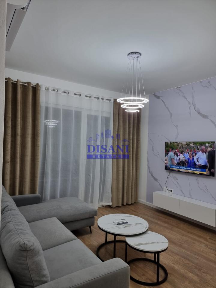 AFFITTASI APPARTAMENTO 1+1 + PARCHEGGIO VICINO AL COMUNE DI PARIGI!