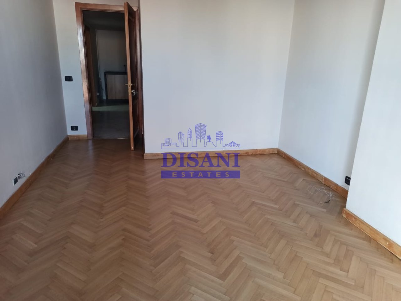 UFFICIO 130,1 M2 IN AFFITTO NEL CENTRO DI TIRANA!