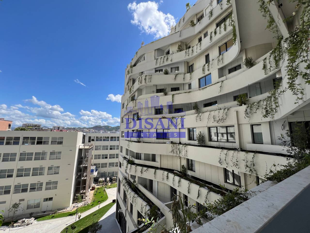 APARTAMENT 2+1+POST PARKIMI PËR SHITJE TEK SPRING RESIDENCE, VASIL SHANTO!