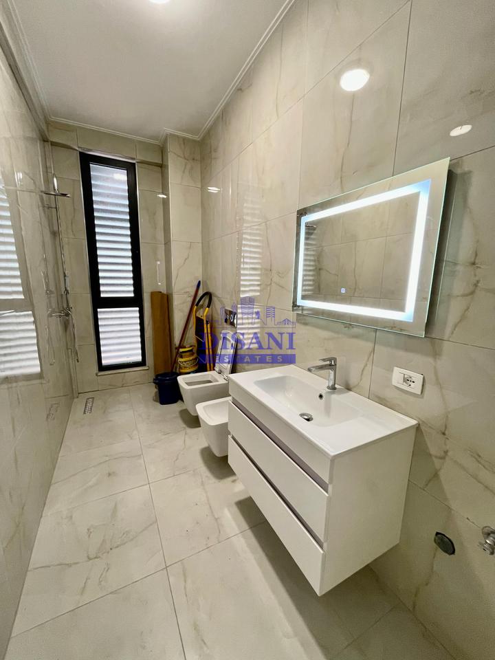 APPARTAMENTO 2+1+2 CON POSTO AUTO IN AFFITTO IN VIA DELLE BARRICATE!