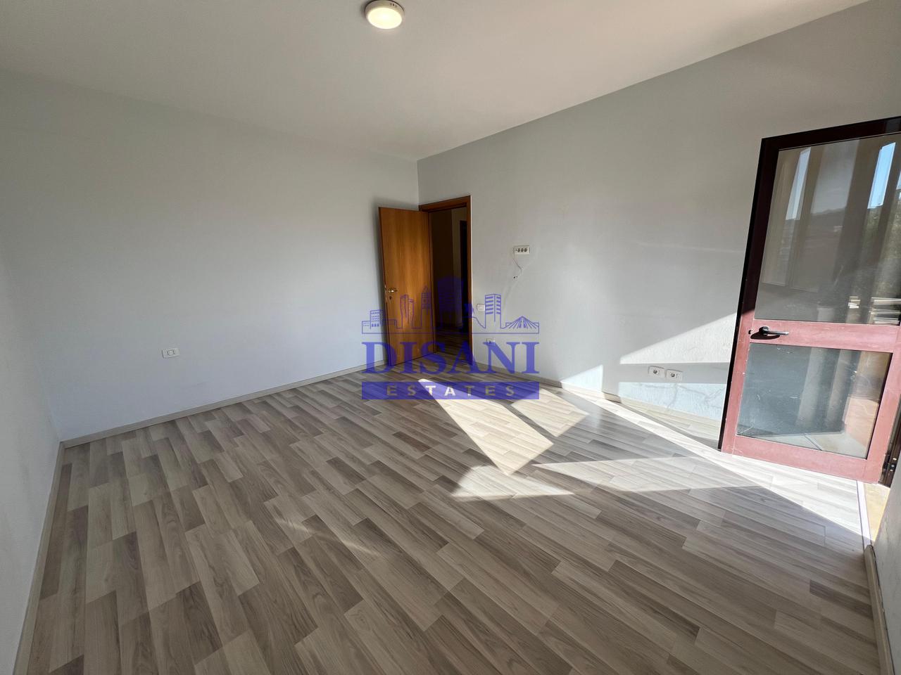 ZYRE 110 M2 PER QIRA TEK STADIUMI DINAMO!