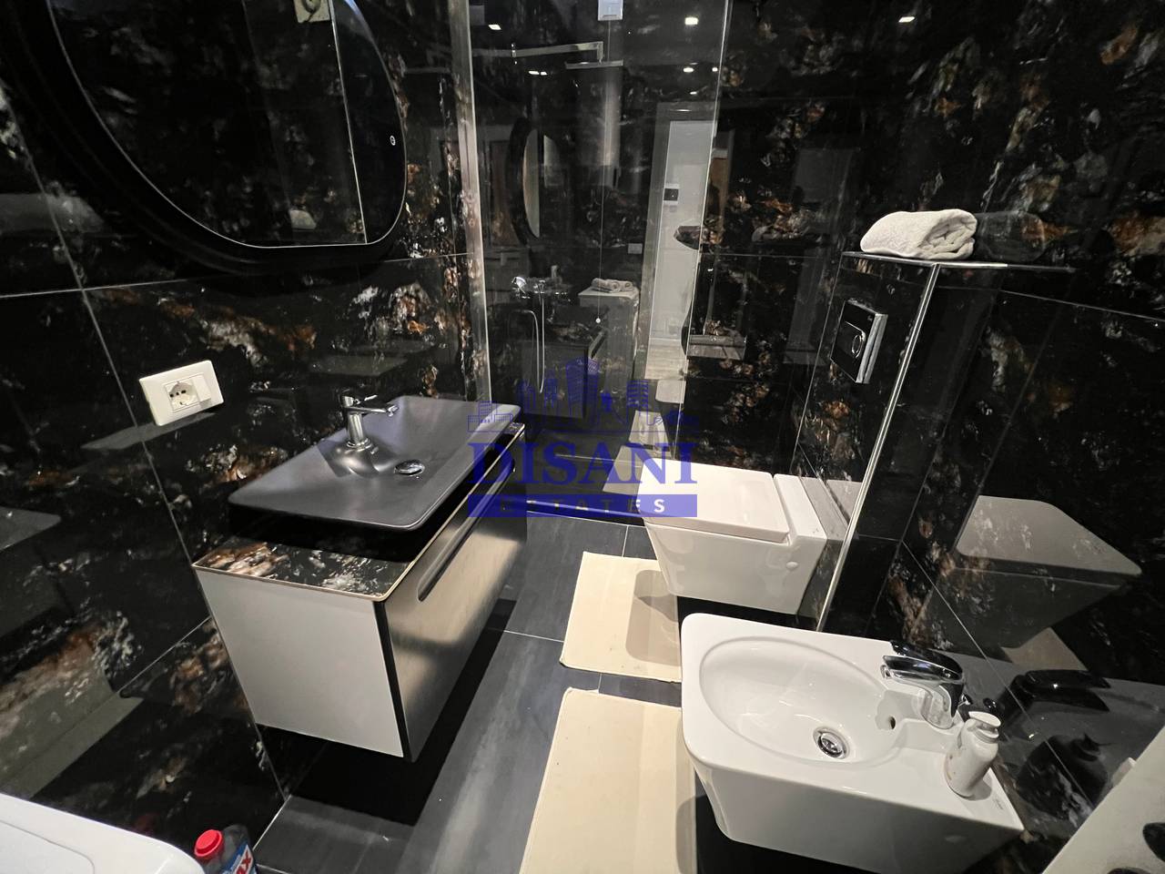 APARTAMENT 2+1 PER QERA TEK MATERNITETI I Ri !