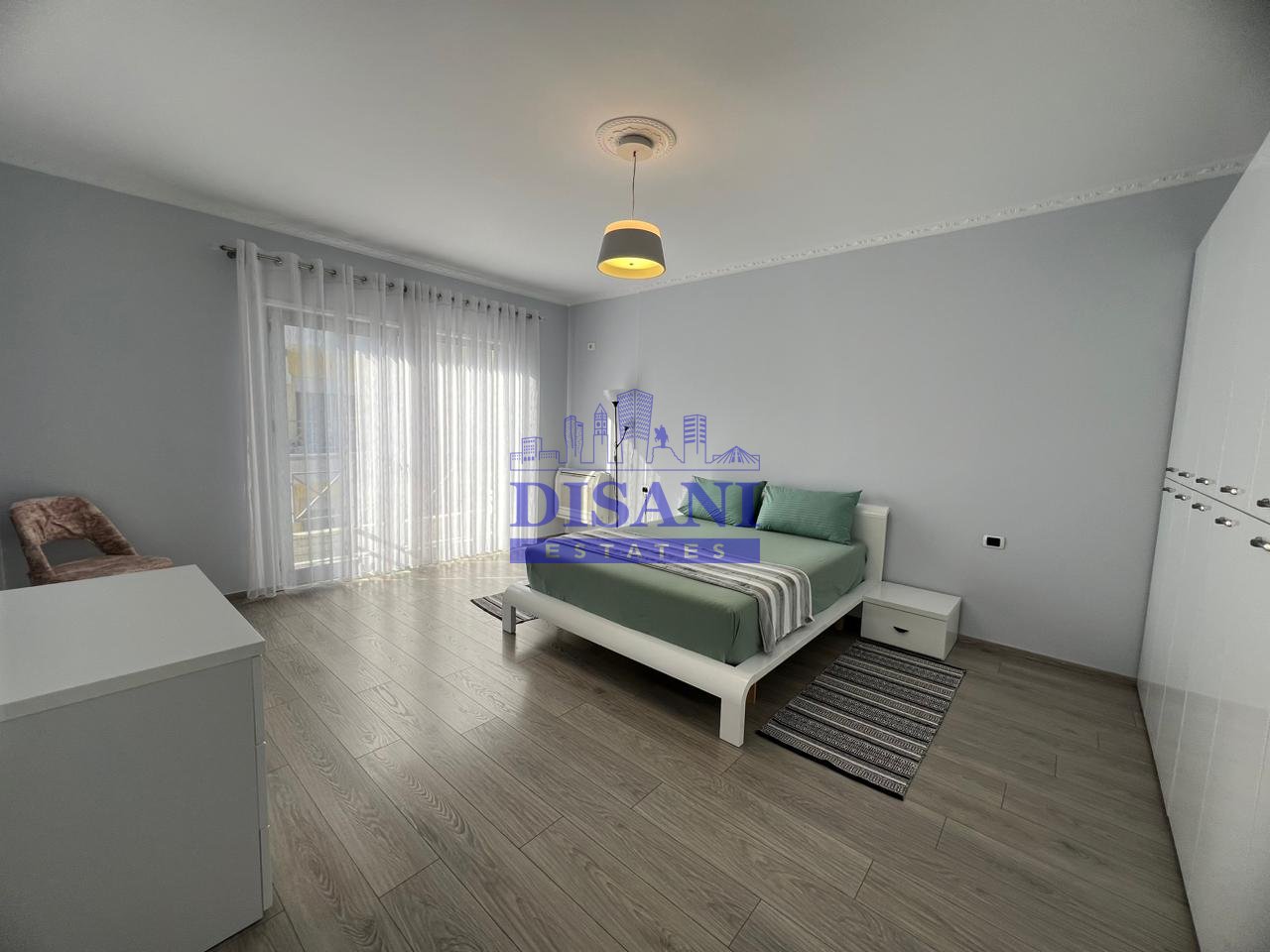 APARTAMENT 3+1+2 ME POST PARKIMI PER QERA TEK KOPSHTI ZOOLOGJIK!