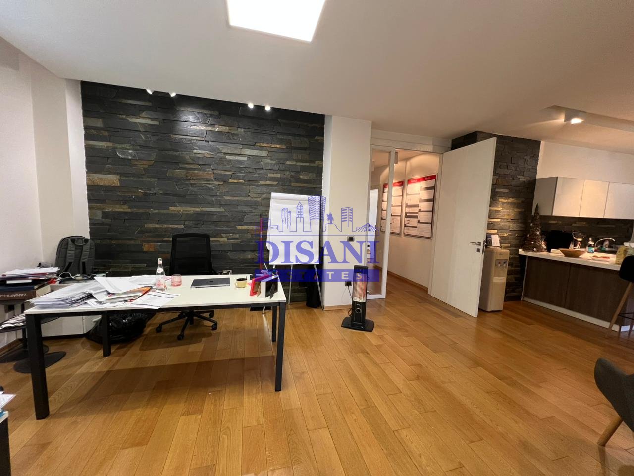 SPACE FOR RENT IN BLLOK!