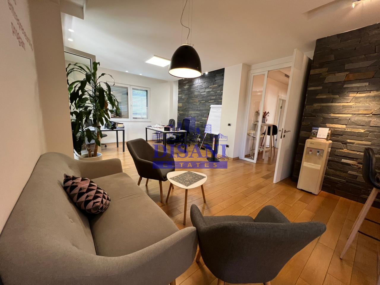 SPACE FOR RENT IN BLLOK!