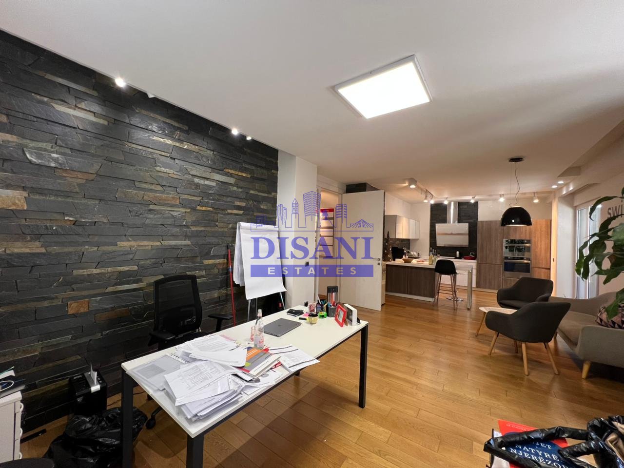 SPACE FOR RENT IN BLLOK!