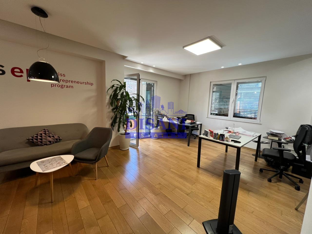 SPACE FOR RENT IN BLLOK!