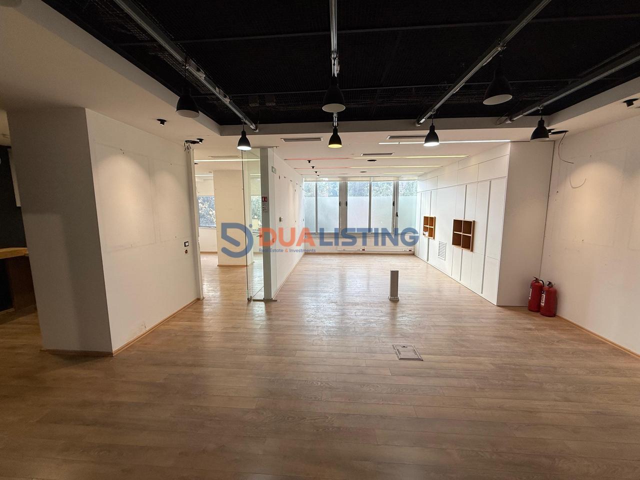 Business premises for rent 85 m², Elbasan Street, near the Mill!