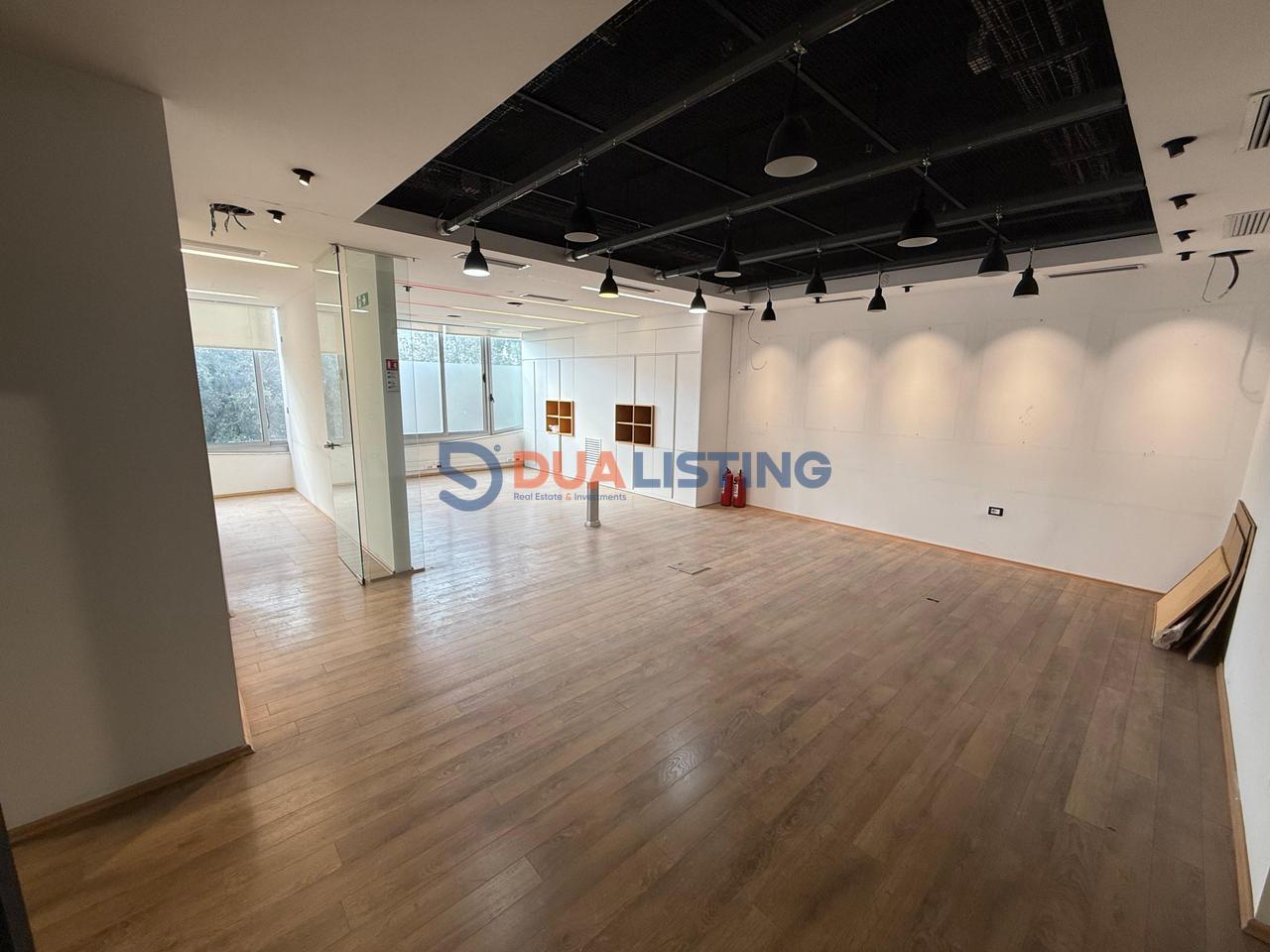 Business premises for rent 85 m², Elbasan Street, near the Mill!