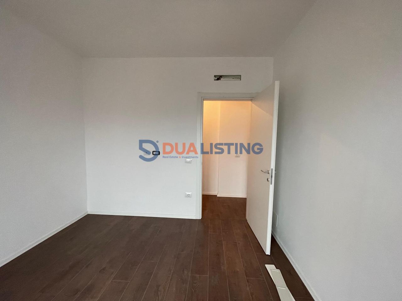 Jepet me qira ambjent zyre te Pazari i Ri