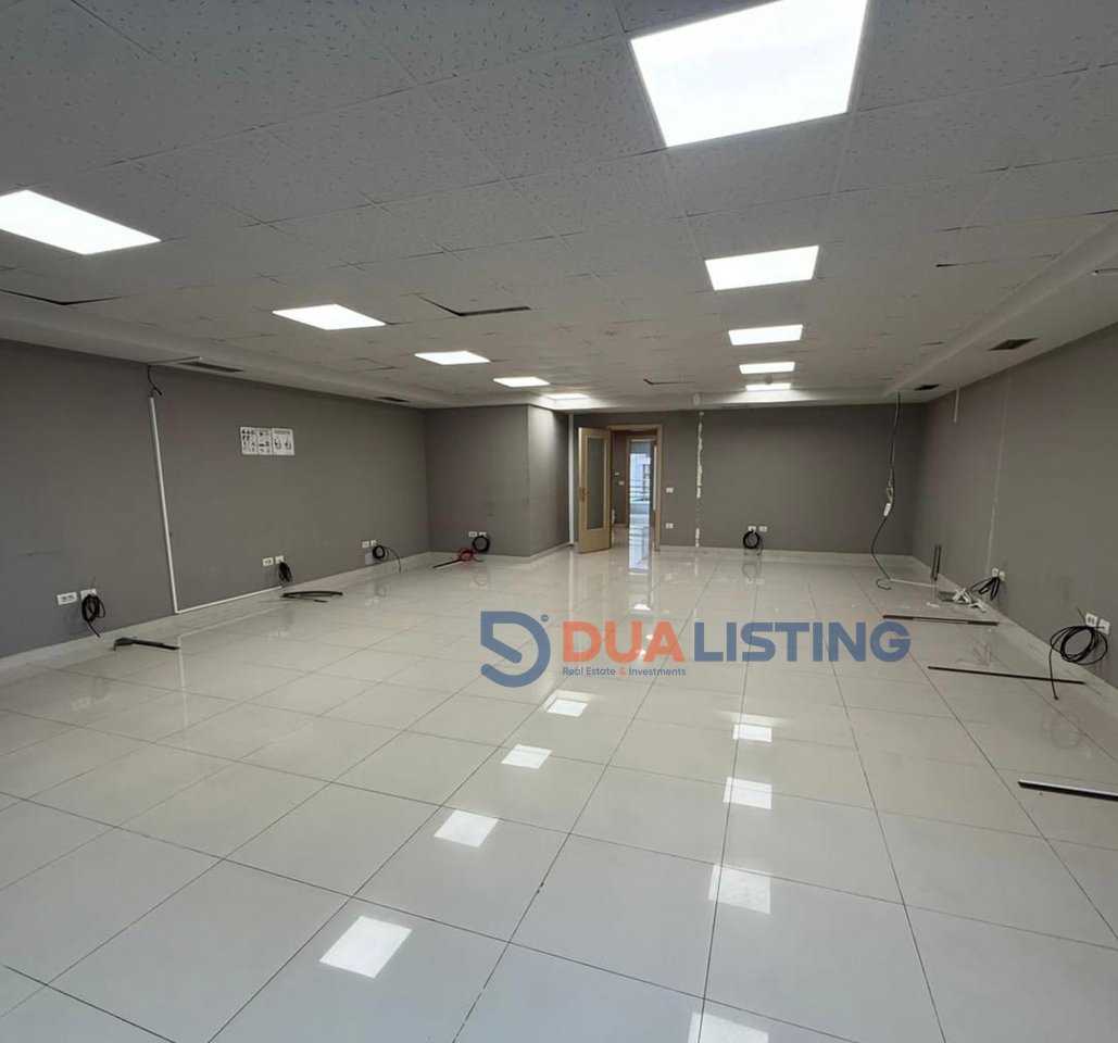 JEPET AMBIENT ZYRE ME QERA
📍 Bllok