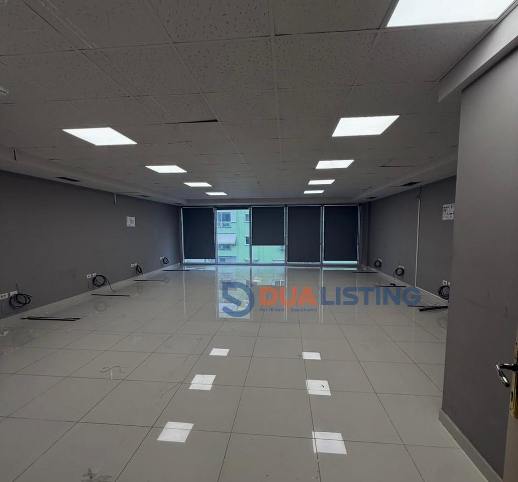 JEPET AMBIENT ZYRE ME QERA
📍 Bllok