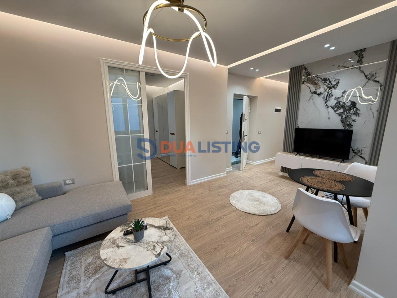 🏢  SHITEN 2 GARSONIERE + 1 APARTAMENT 1+1
              STACIONI I TRENIT – TIRANË