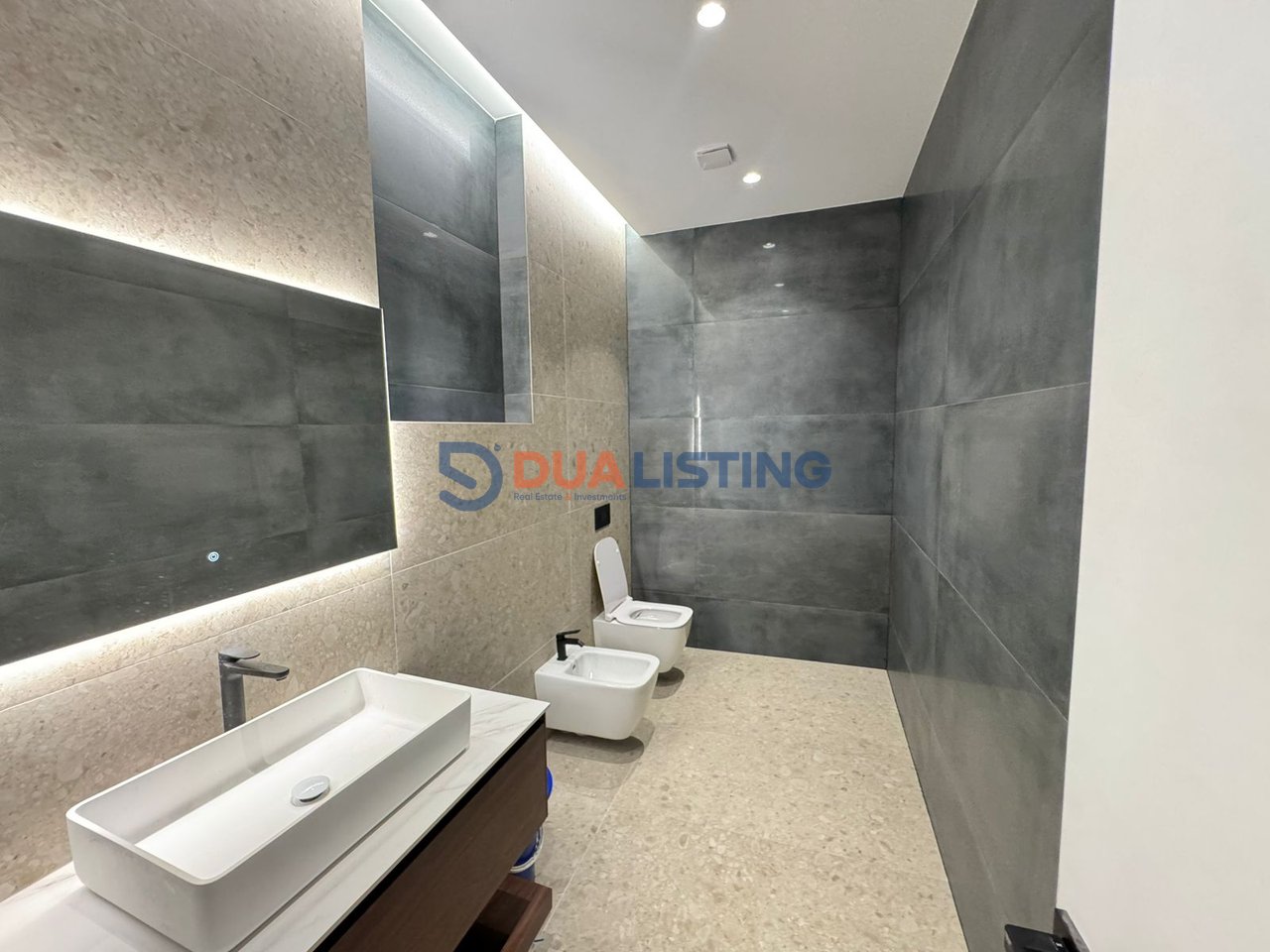 Japim me qira vile te bashkangjitur ne nje nga komplekset me prestigjoze tek Liqeni i Thate, Rezidenca Forest.