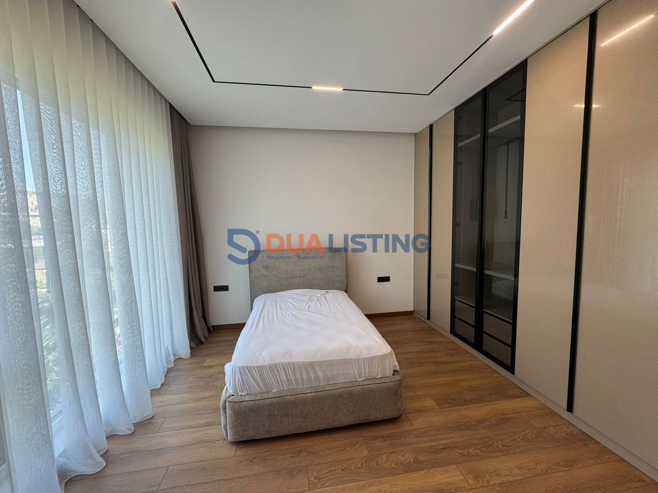 Japim me qira vile te bashkangjitur ne nje nga komplekset me prestigjoze tek Liqeni i Thate, Rezidenca Forest.