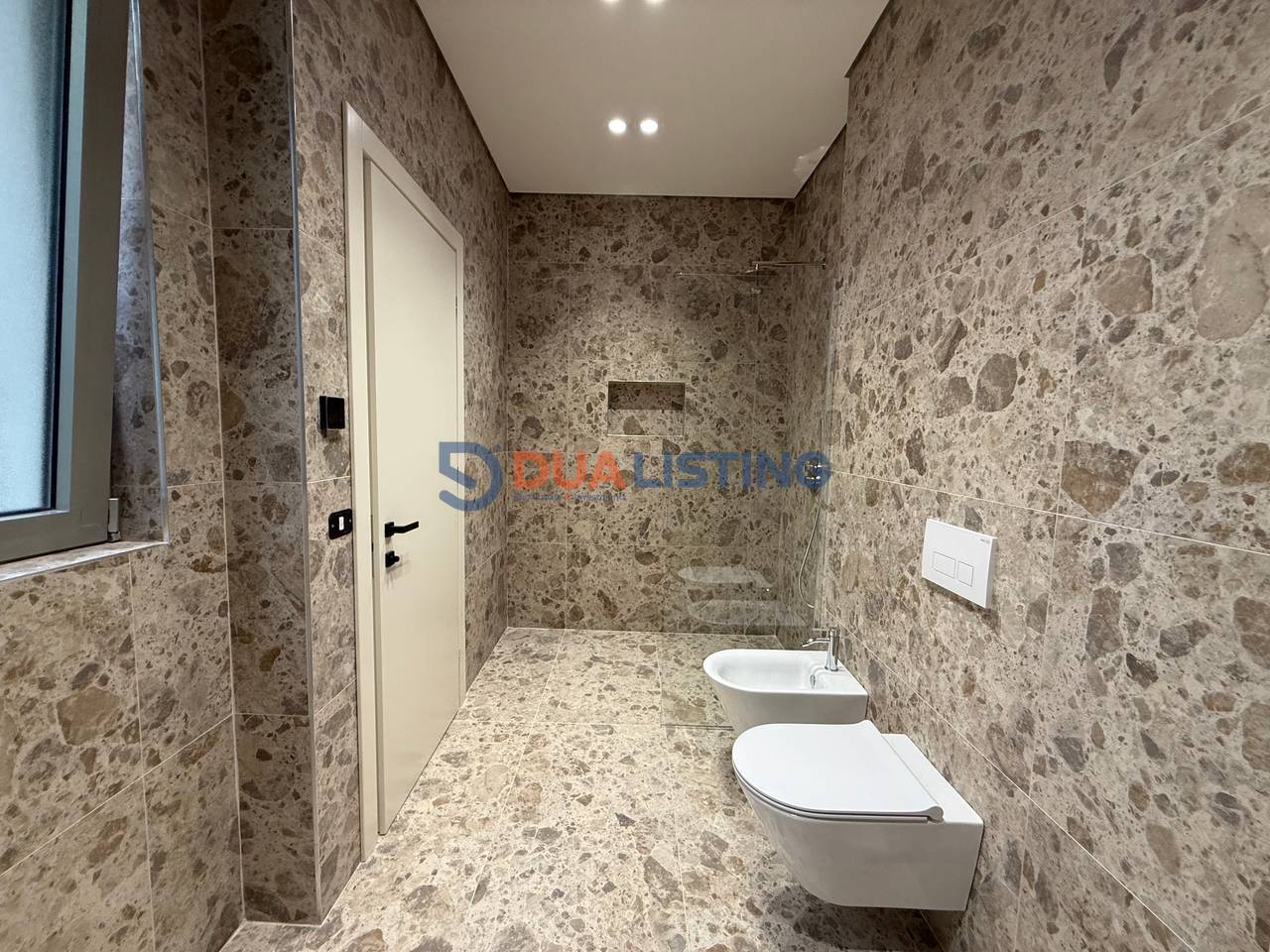 QIRA | APARTAMENT LUKSOZ 2+1+2 ME POST PARKIMI TEK GREEN VALLEY RESIDENCE!