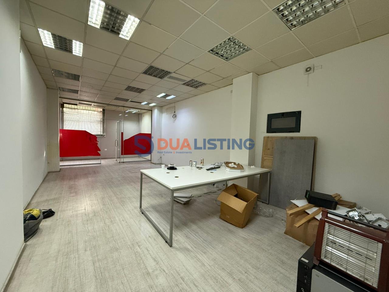 💼 Affittasi spazio commerciale open space + 2 posti auto, in una delle zone più richieste di Tirana!
Vicino alla Radio Televisione Albanese (RTSH),