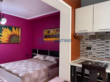 Ofrojme Apartament studio per qira tek Kodra e Diellit!