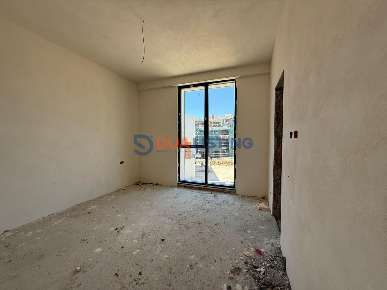 SHITET 2+1+2 ME OBORR DHE POST PARKIMI TEK TULIPAN REZIDENCE !