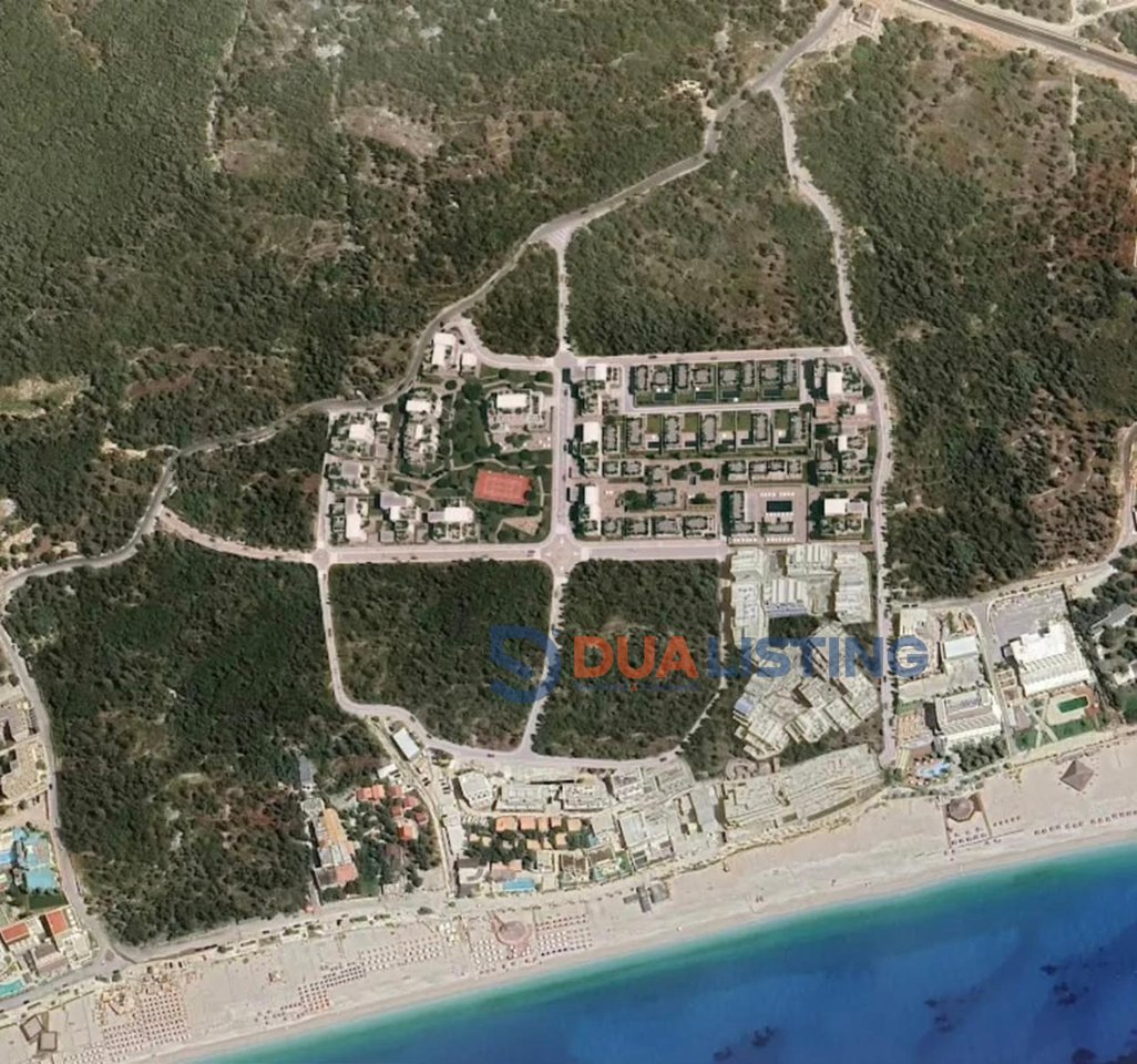 Shitet Apartament 2+1 – Square Village, Dhërmi