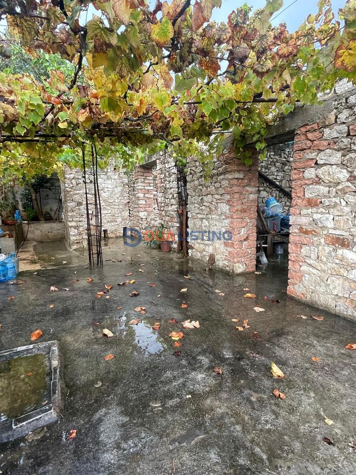 Sarande, Shtepi 2 Kateshe per Shitje!!