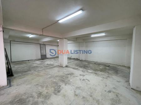 Shitet Magazine Tek Ish Parku !!