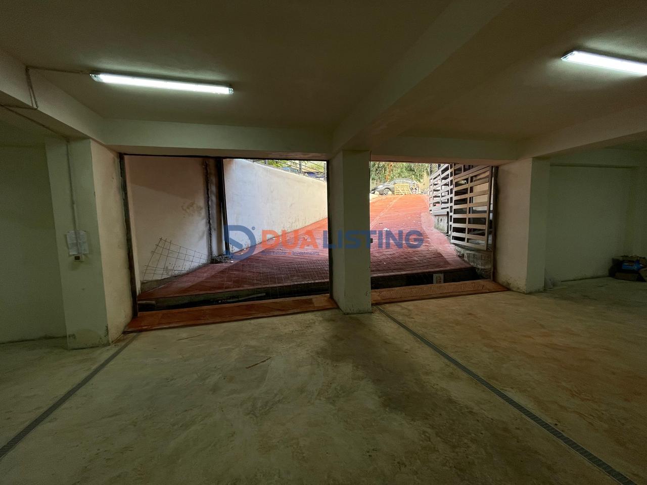 Shitet Magazine Tek Ish Parku !!