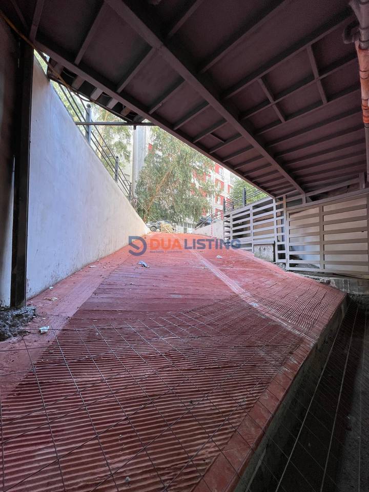 Shitet Magazine Tek Ish Parku !!