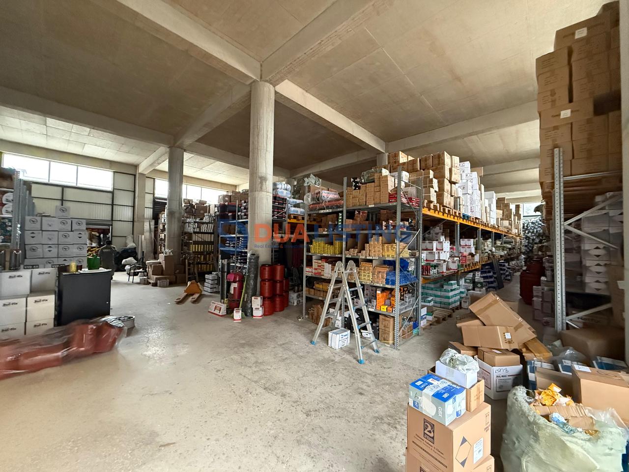 Edificio Multifunzionale in Affitto a Kashar!!