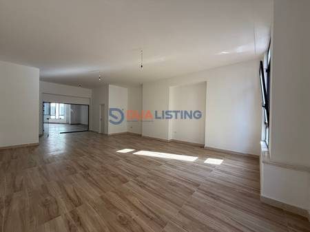 Ambient zyre me qira ne Qender, Rruga Mine Peza!!