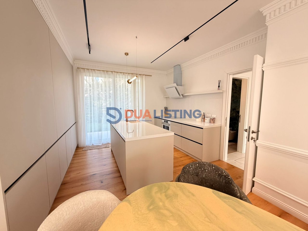 JEPET VILE ME PISHINE ME QIRA TEK ELYSIUM RESIDENCE !