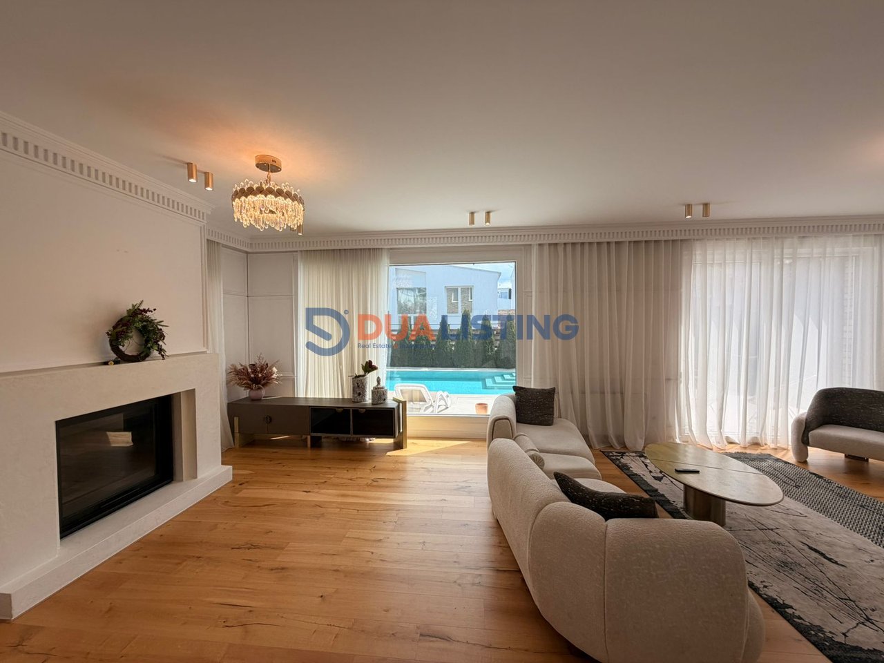 JEPET VILE ME PISHINE ME QIRA TEK ELYSIUM RESIDENCE !