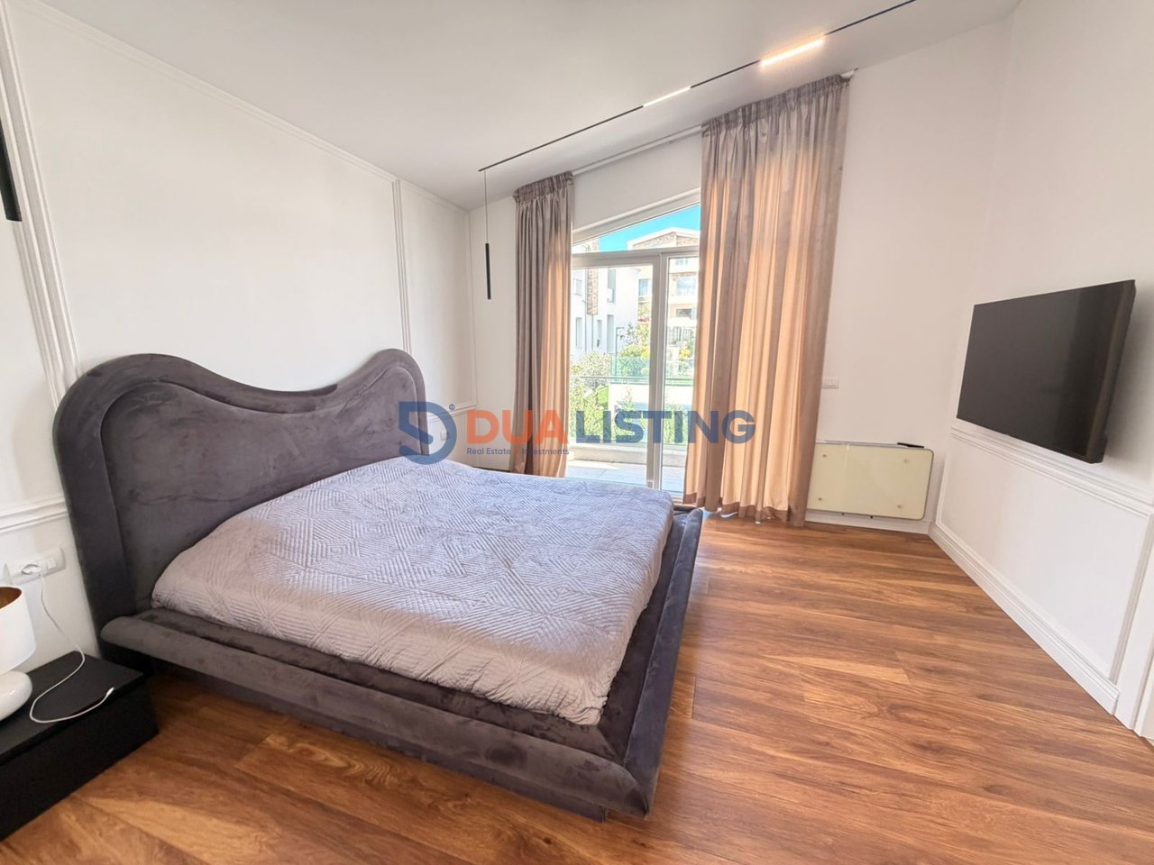 JEPET VILE ME PISHINE ME QIRA TEK ELYSIUM RESIDENCE !