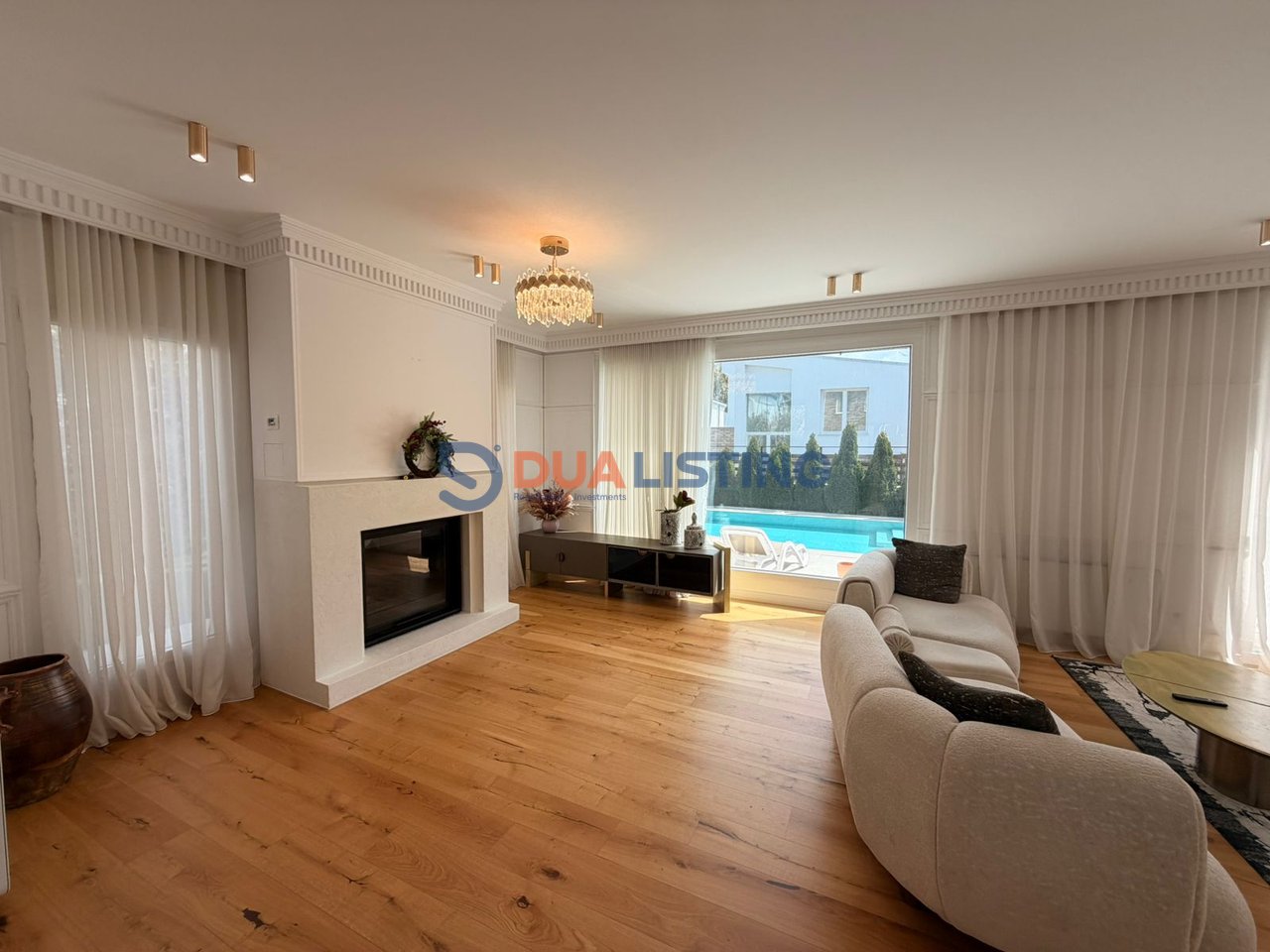 JEPET VILE ME PISHINE ME QIRA TEK ELYSIUM RESIDENCE !