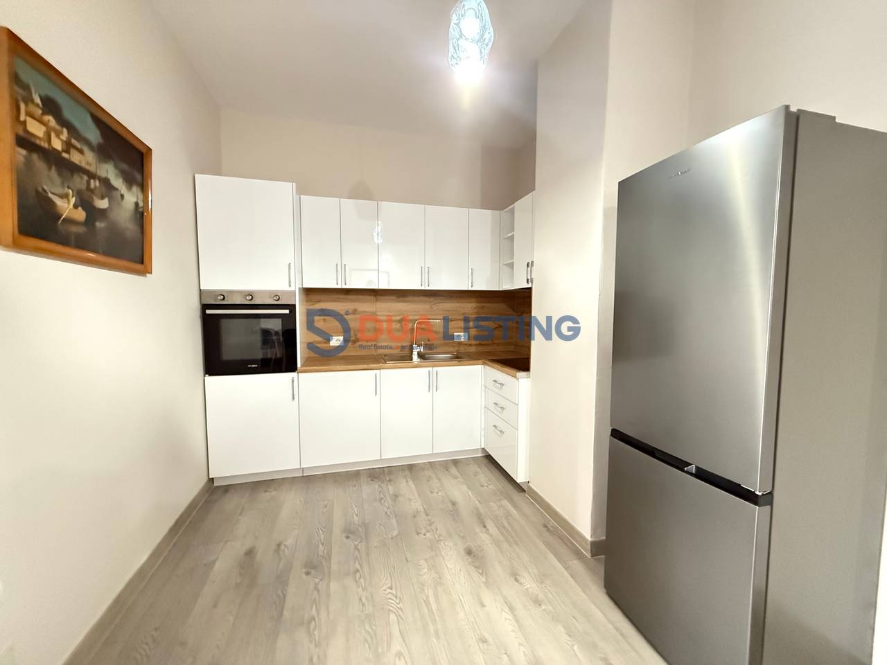 Modern 1+1 apartment in Xhamllik!