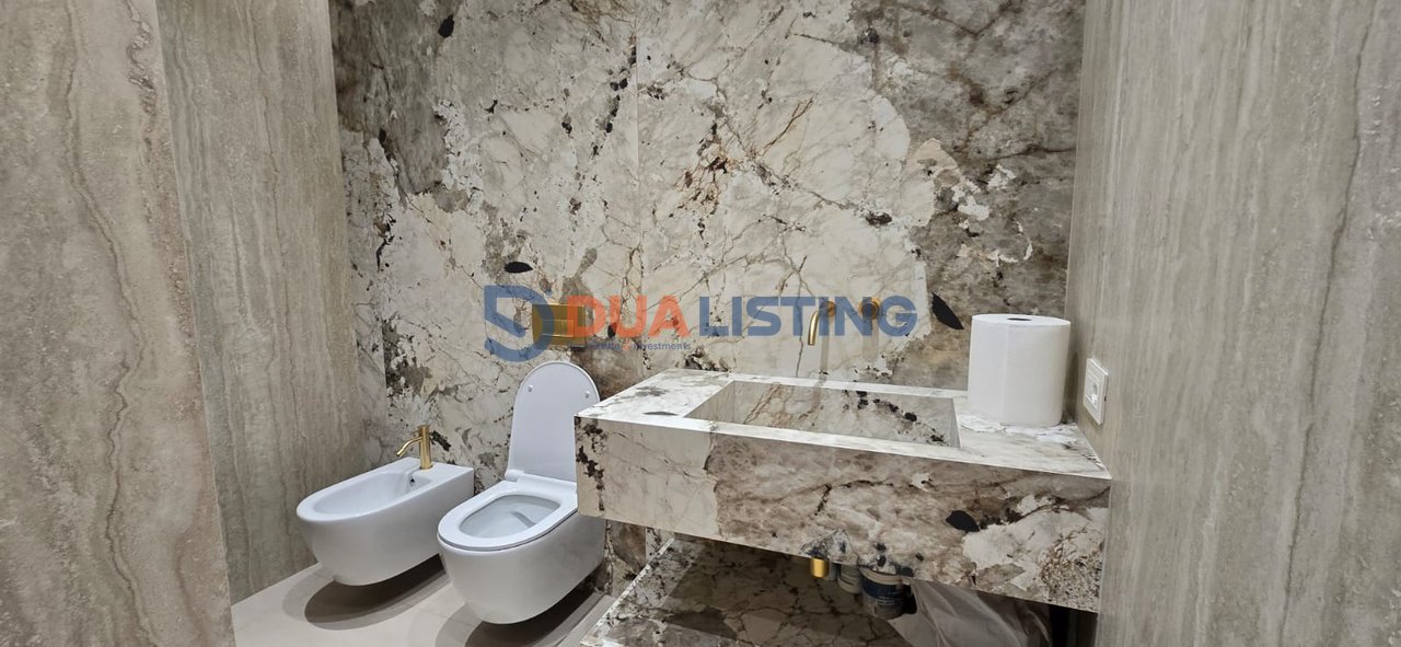 Ambient Luksoz për Qira – Ideal për Klinikë / Zyra Elite
📍 Rruga Kosovareve, Rezidenca Altana