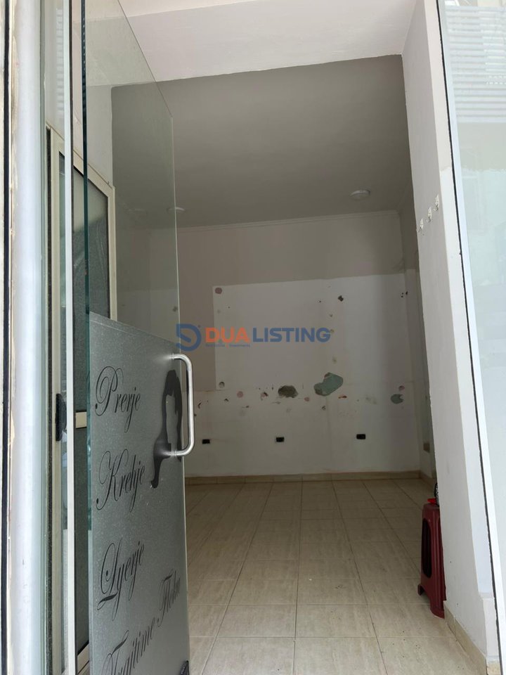 Business premises for rent near the Train Station!