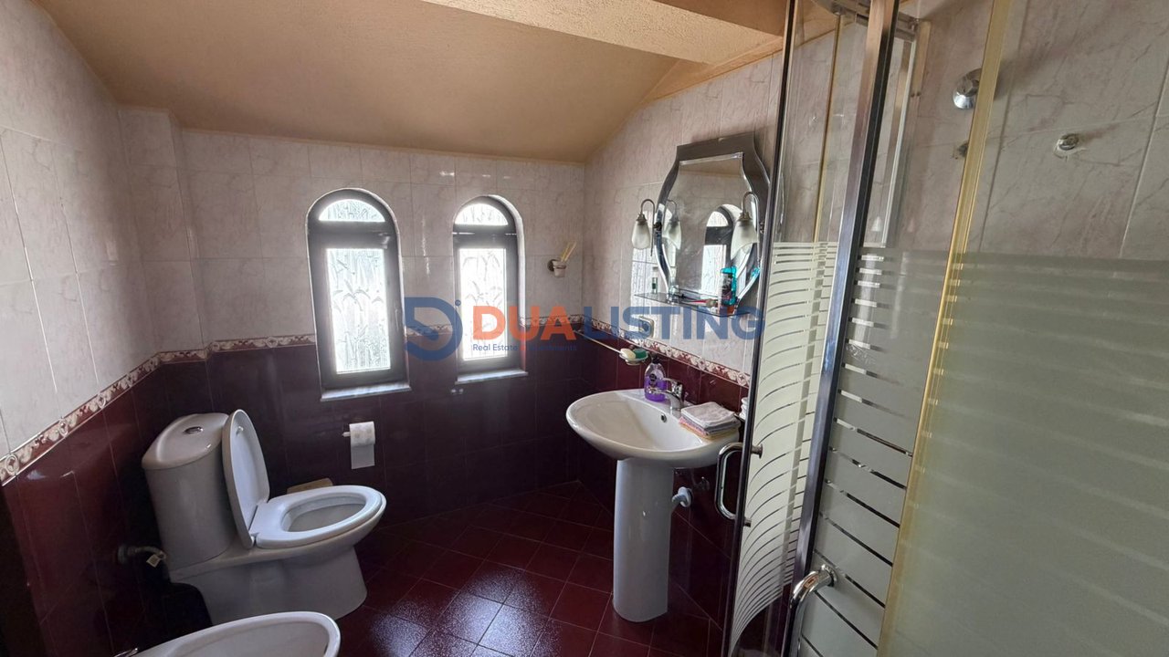 Vendesi villa su tre piani, Don Bosko