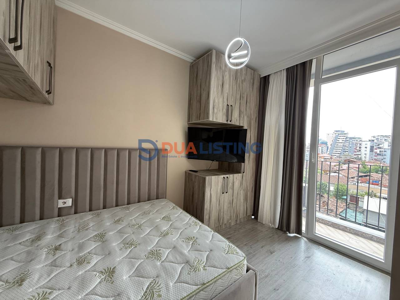 For rent modern 1+1 apartment, 4 Deshmoret Street!
