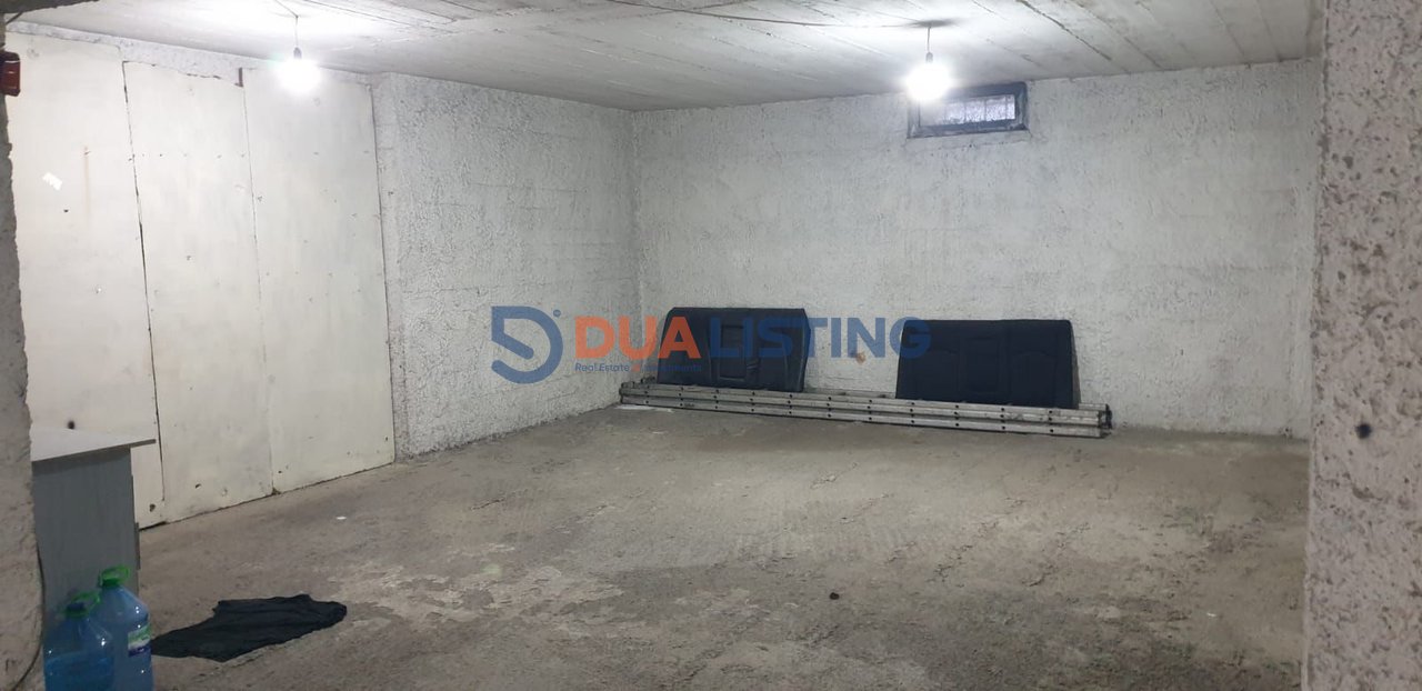 Jepet me qira garazh në Rrugën Barrikadave