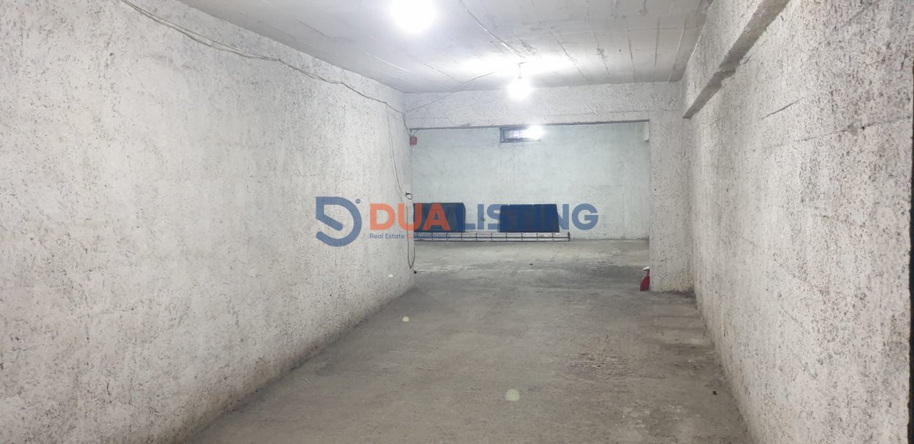 Jepet me qira garazh në Rrugën Barrikadave