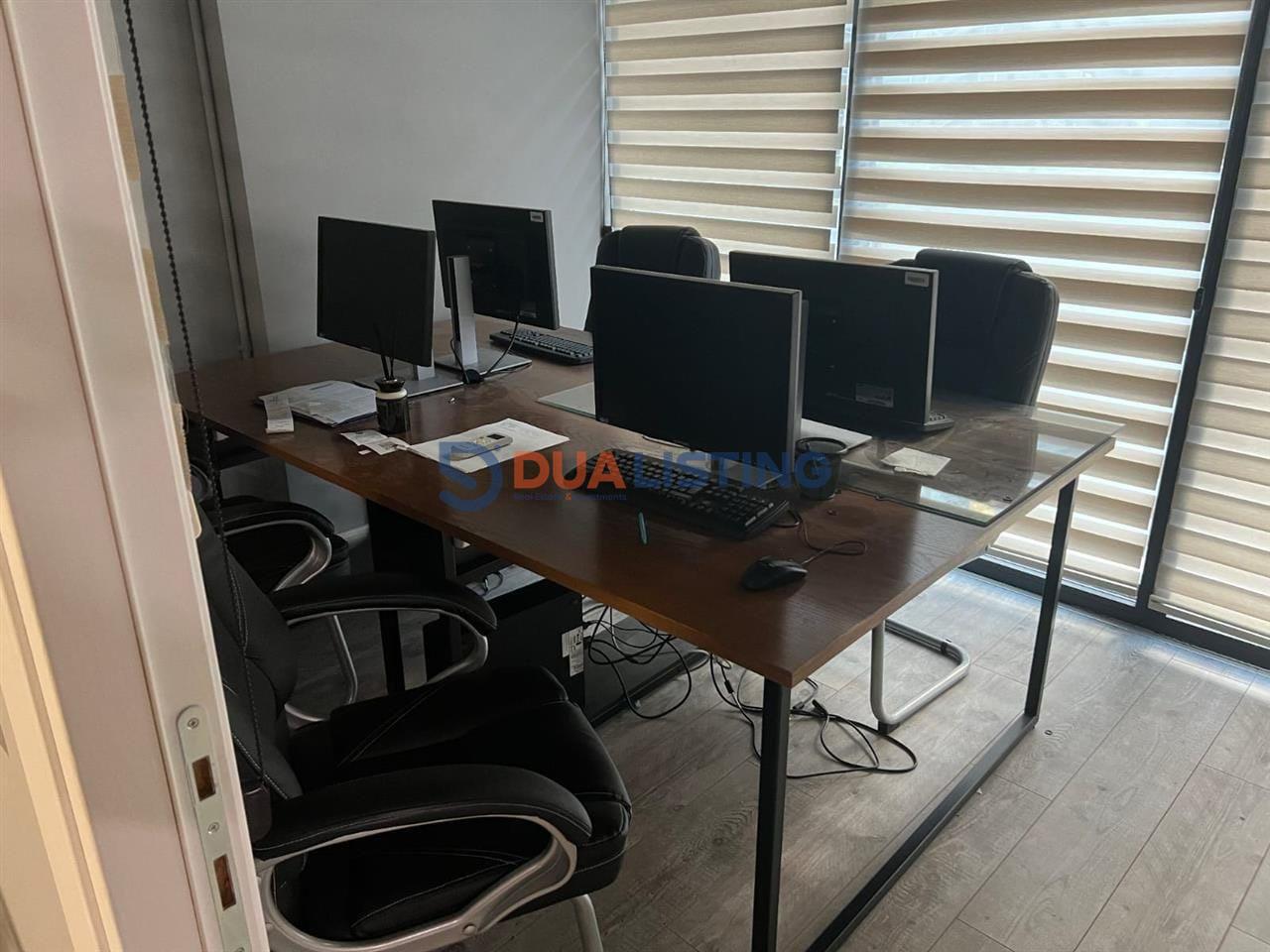 SI AFFITTA UFFICIO IN SQUARE 21!