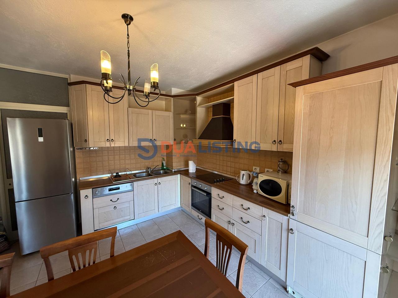 Jepet me Qira Duplex 3+1 | tek Ambasada Amerikane,Rruga e Elbasanit!